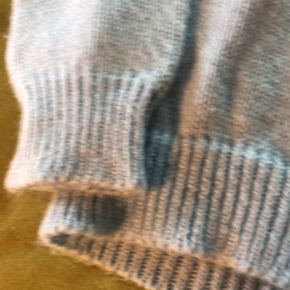 Baby boy blue hoodie sweater/sweet white bear on front/ zip up in back 18 months - Picture 6 of 15